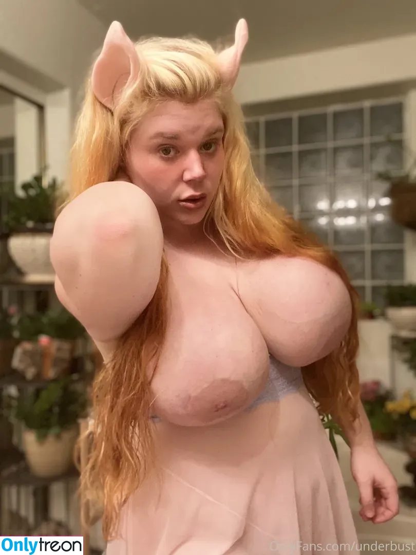 Penny Underbust nude photo #0025 (pennyunderbust5 / underbust)