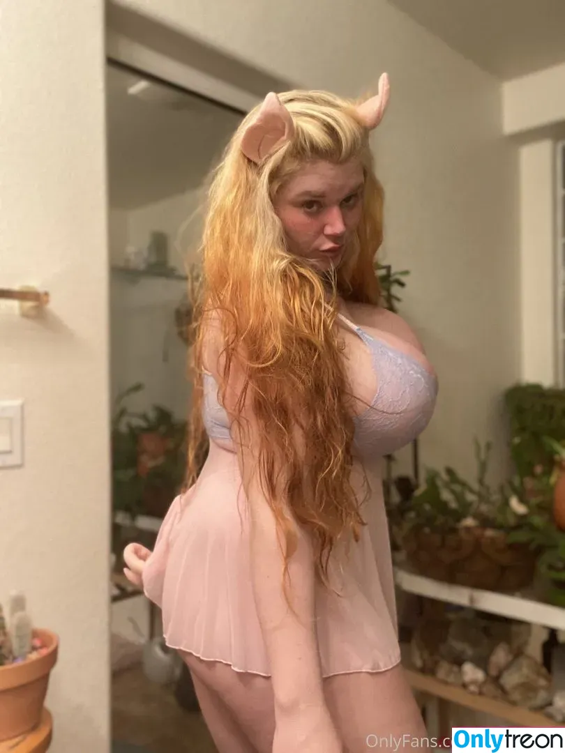 Penny Underbust nude photo #0033 (pennyunderbust5 / underbust)
