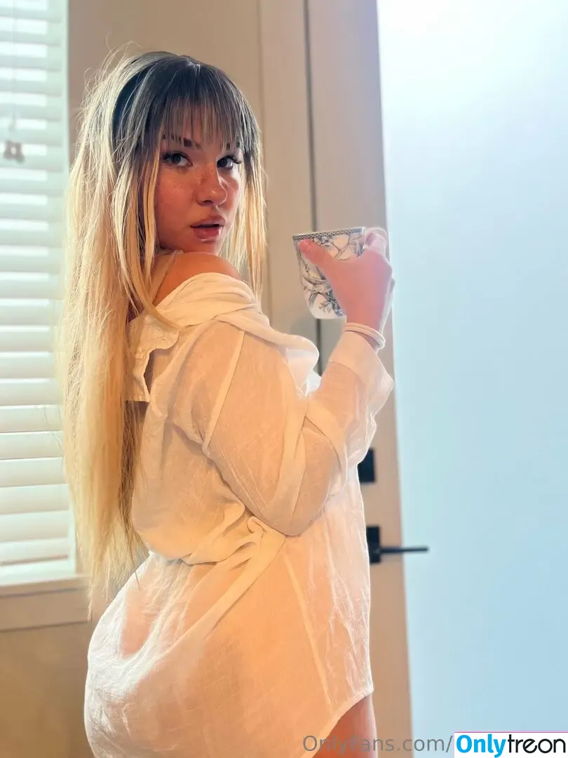 pepperfree nude photo #0201 (pepperfry_official)