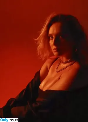 Perrie Edwards / perrieedwards nude photo #0444