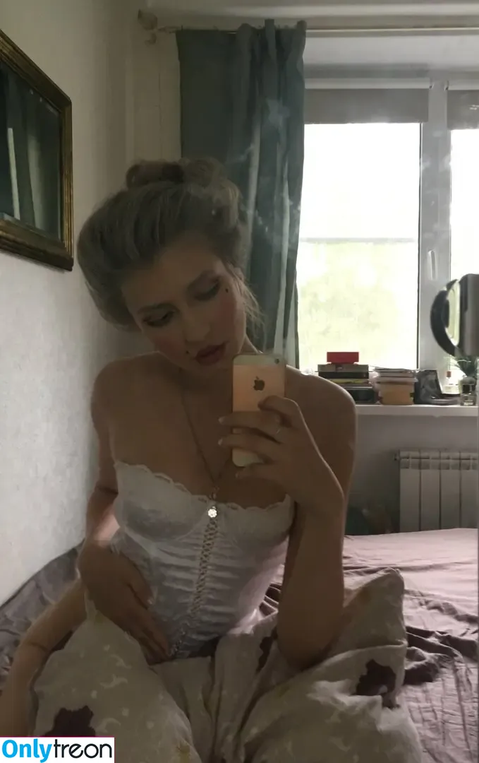 Peshkovazvezda nude photo #0004 (nastyapeshkova)