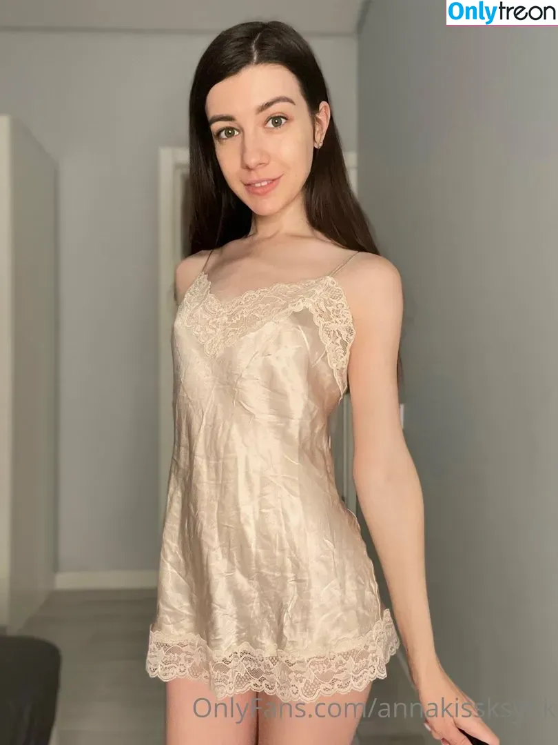 Petite Doll nude photo #0056 (annakissksyuk / petite.doll)