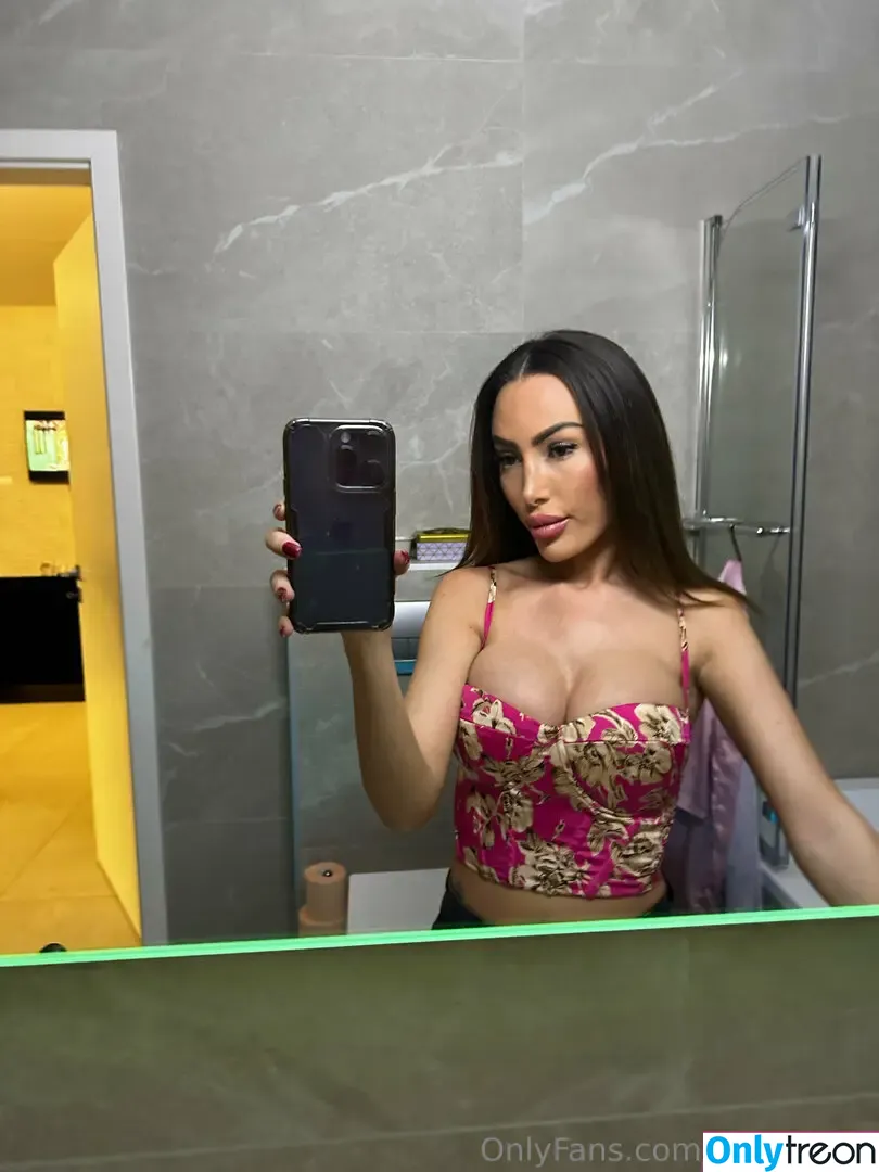 Petite Kira nude photo #0005 (misspetiteusaofficial / petitekira)