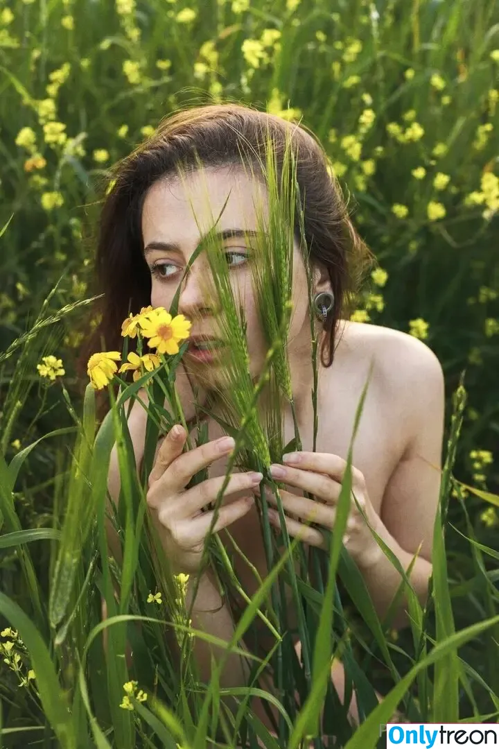 petitenikole nude photo #0068 (petitenikole)