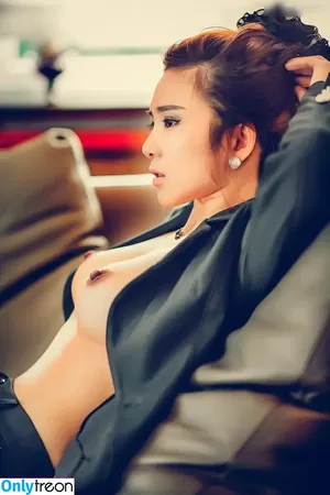 Petsha / petsha.nguyen nude photo #0012