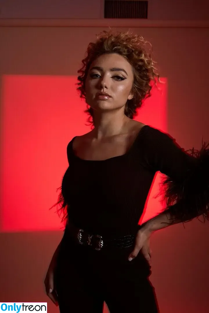 Peyton List nude photo #0394 (PeytonList / dammitpayton)