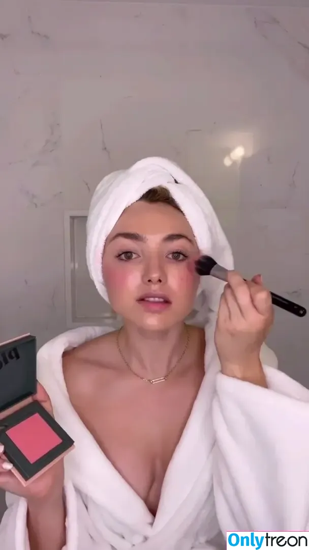 Peyton List nude photo #0397 (PeytonList / dammitpayton)