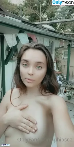 Phia.sco / Phia_sco nude photo #0007