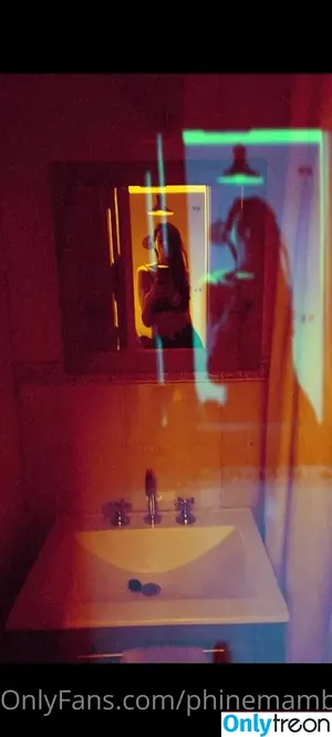 phinemamba / phinimah nude photo #0021
