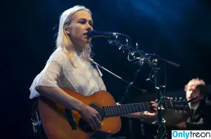 Phoebe Bridgers / phoebebridgers nude photo #0009