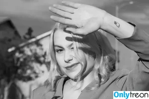 Phoebe Bridgers / phoebebridgers nude photo #0011