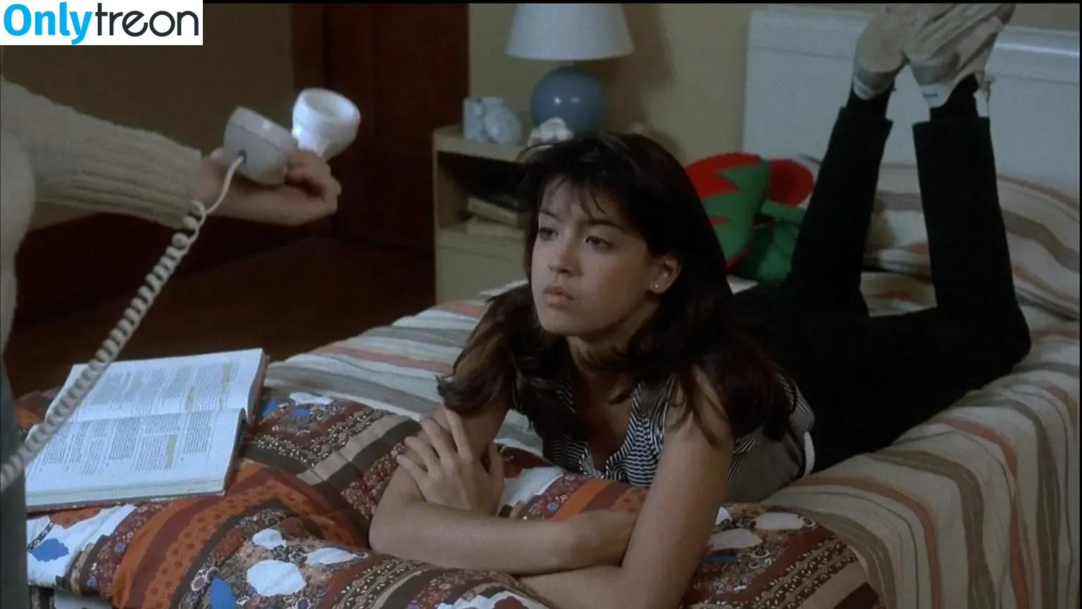 Phoebe Cates nude photo #0123 (PhoebeBCates / phoebecateskline)