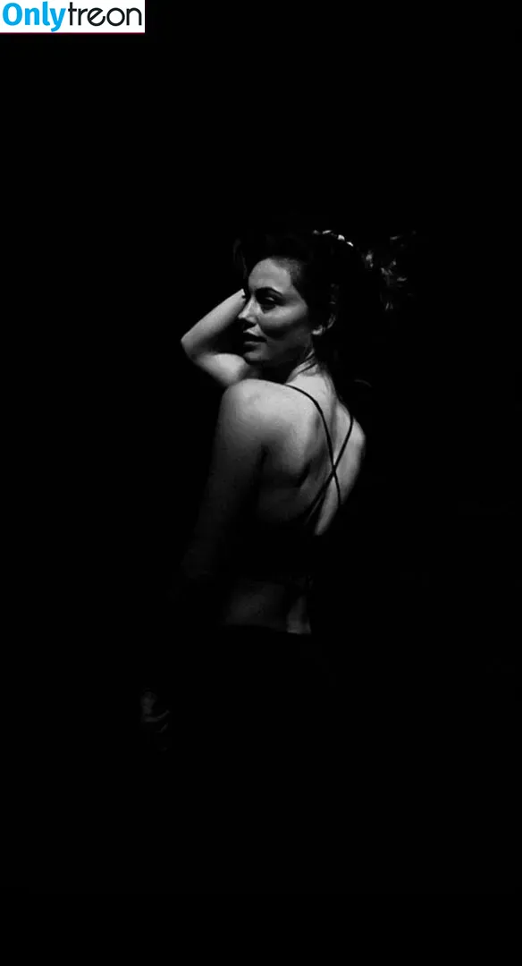 Phoebe Tonkin nude photo #0135 (phoebejtonkin)