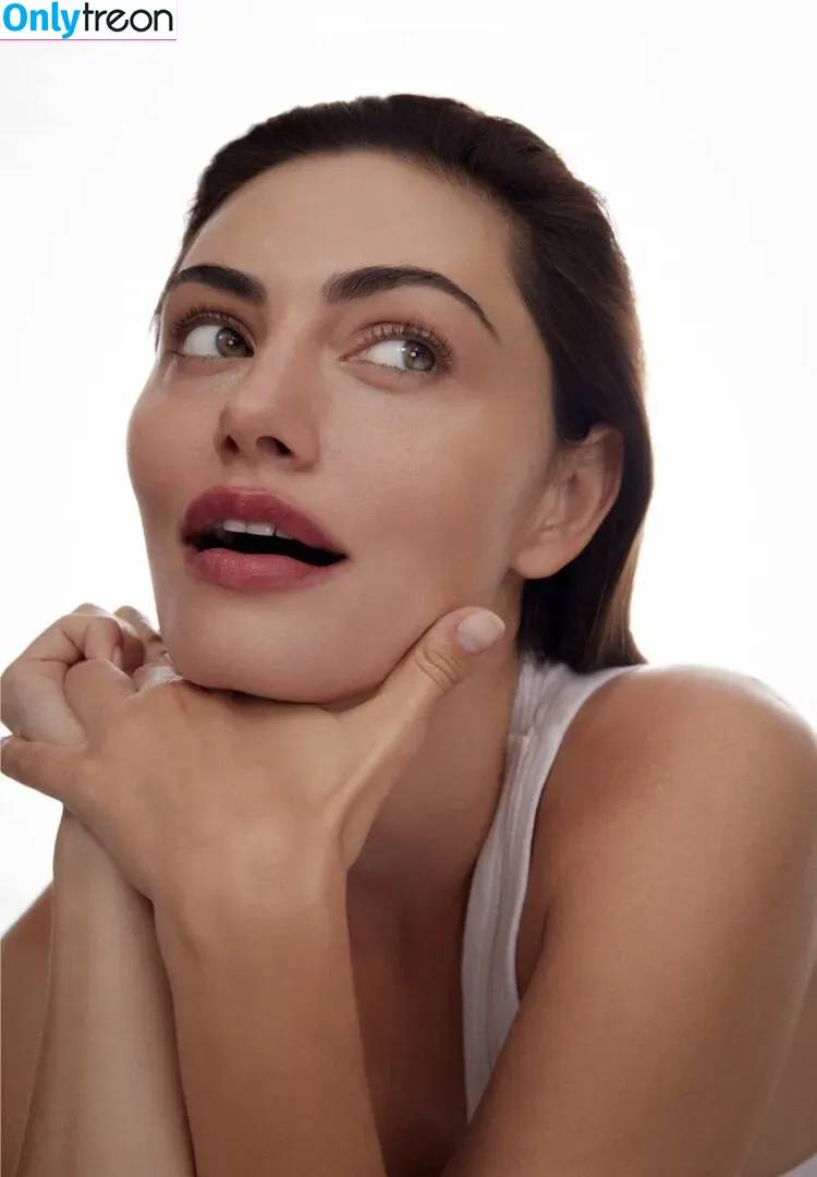 Phoebe Tonkin nude photo #0139 (phoebejtonkin)