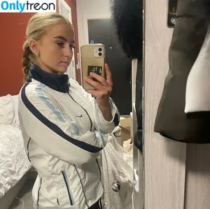 Phoebe Whitehouse / phoebe.whitehouse nude photo #0012