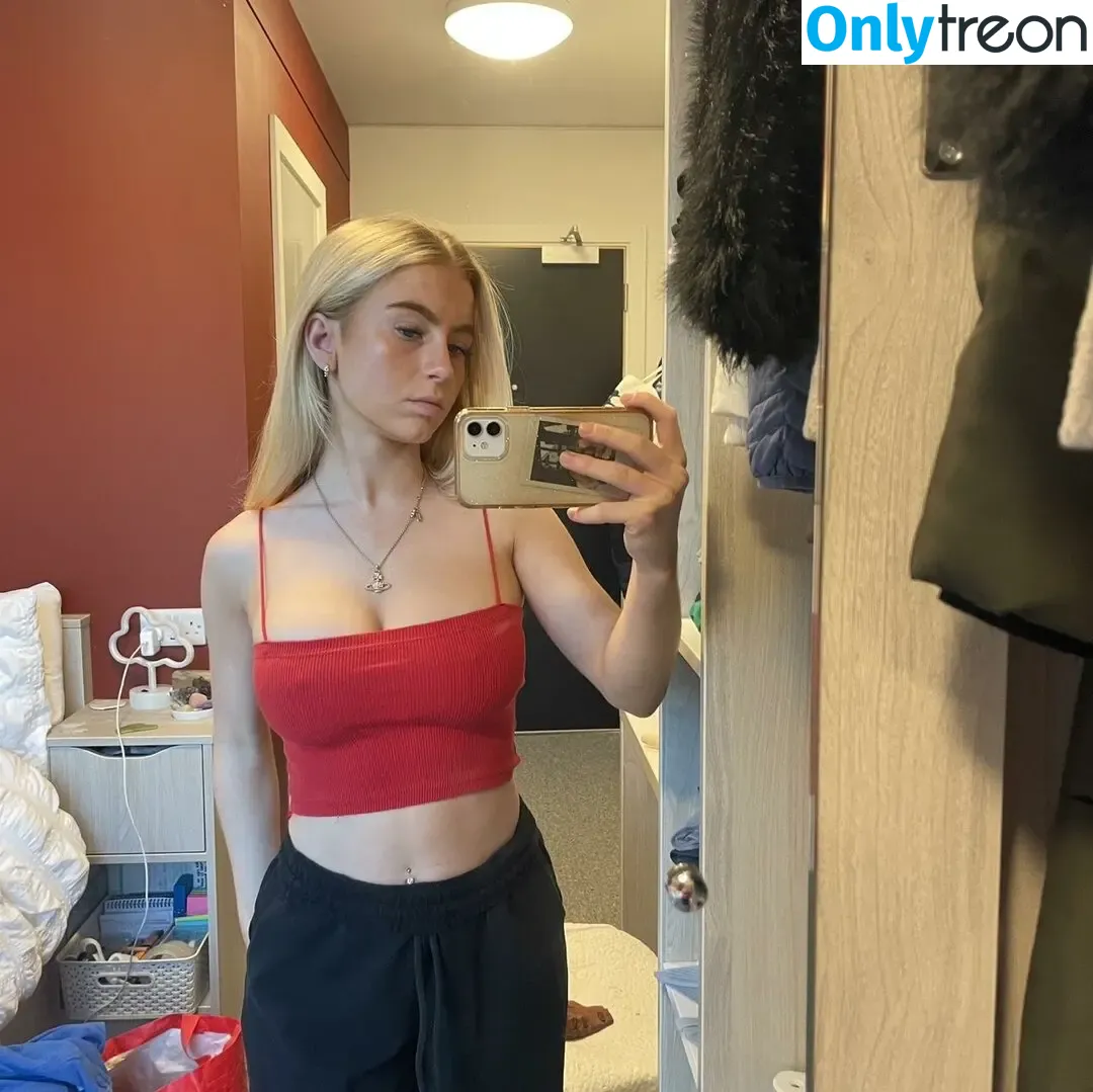 Phoebe Whitehouse nude photo #0010 (phoebe.whitehouse)