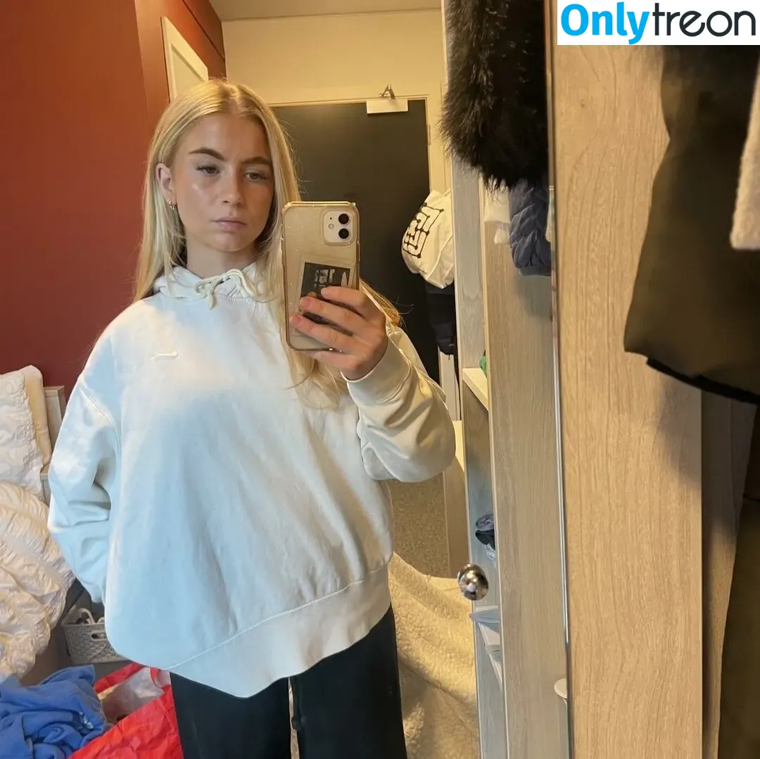 Phoebe Whitehouse nude photo #0022 (phoebe.whitehouse)