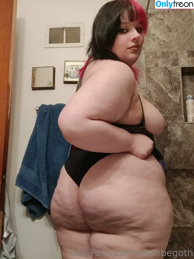 phoebegoth nude photo #0260 (phoebegoth)