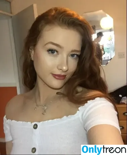 phoebeisginger nude photo #0092 (Phoebe / englishphoebex)