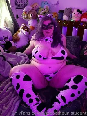 phoebetheunistudent / unironicfeminism nude photo #0128