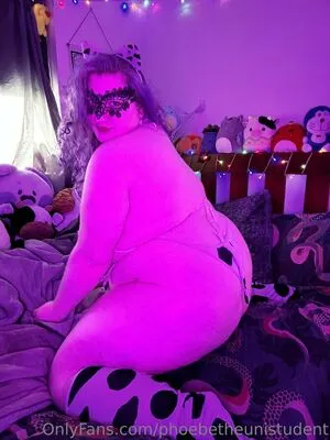 phoebetheunistudent / unironicfeminism nude photo #0156
