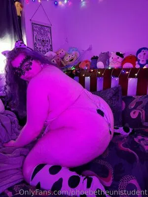 phoebetheunistudent / unironicfeminism nude photo #0161