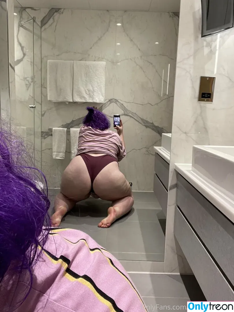 phoebetheunistudent nude photo #0034 (unironicfeminism)