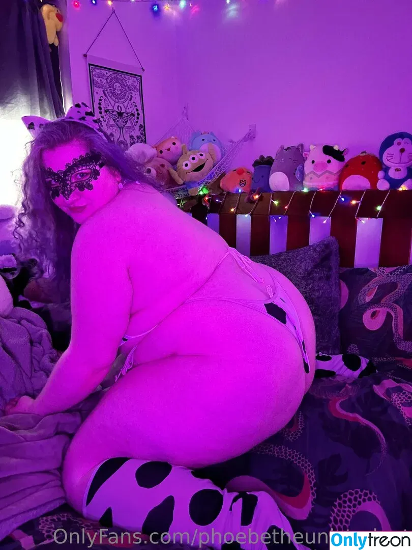 phoebetheunistudent nude photo #0162 (unironicfeminism)