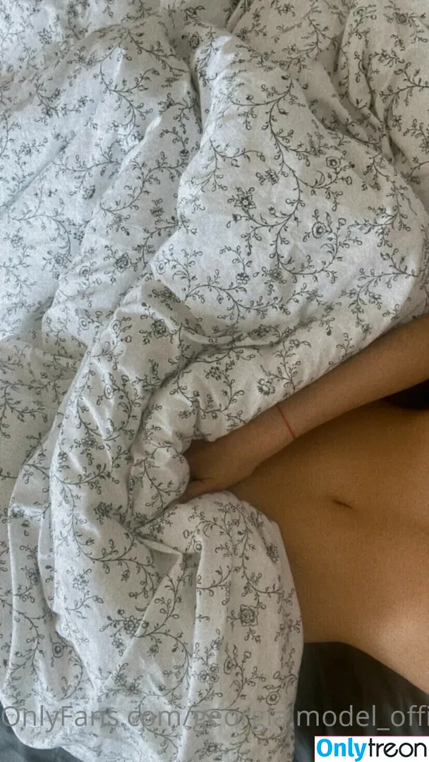 photopolli nude photo #0124 (Georgia / _photopolli_ / georgia.model_official)