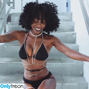 Phylia Calloway / Chocolatekittyx / lia calloway / phyliascloset nude photo #0034