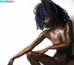 Phylia Calloway / Chocolatekittyx / lia calloway / phyliascloset nude photo #0053