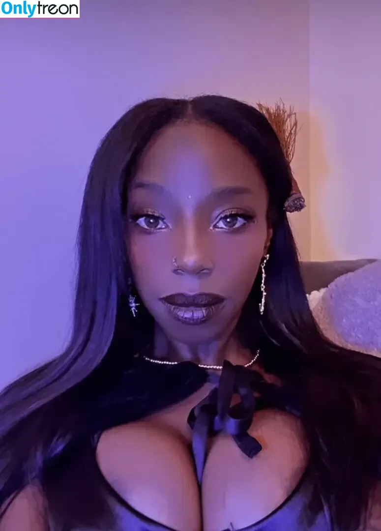 Phylia Calloway nude photo #0030 (Chocolatekittyx / lia calloway / phyliascloset)