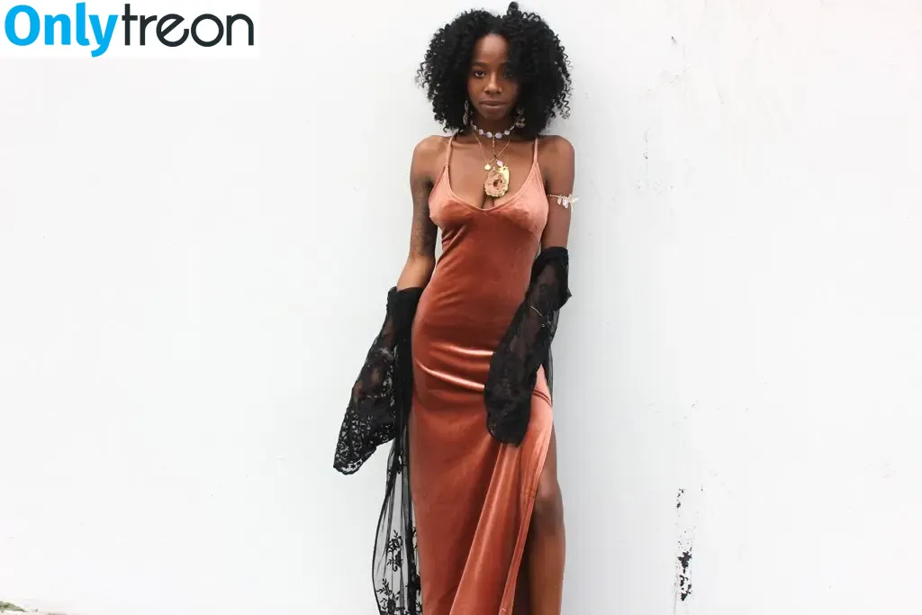 Phylia Calloway nude photo #0086 (Chocolatekittyx / lia calloway / phyliascloset)