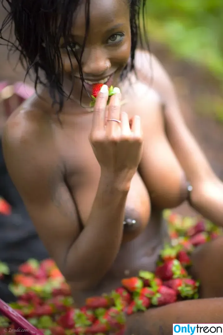 Phylia Calloway nude photo #0116 (Chocolatekittyx / lia calloway / phyliascloset)