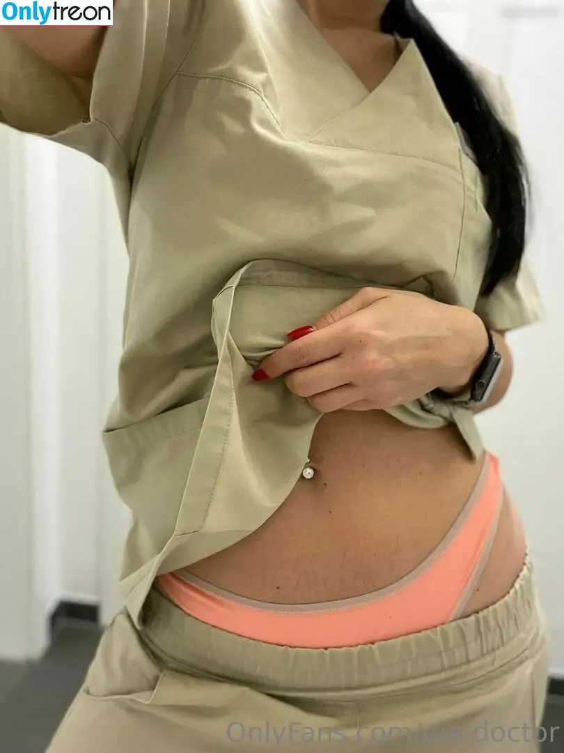 Pia-Doctor nude photo #0012 (Pia-Doctor)