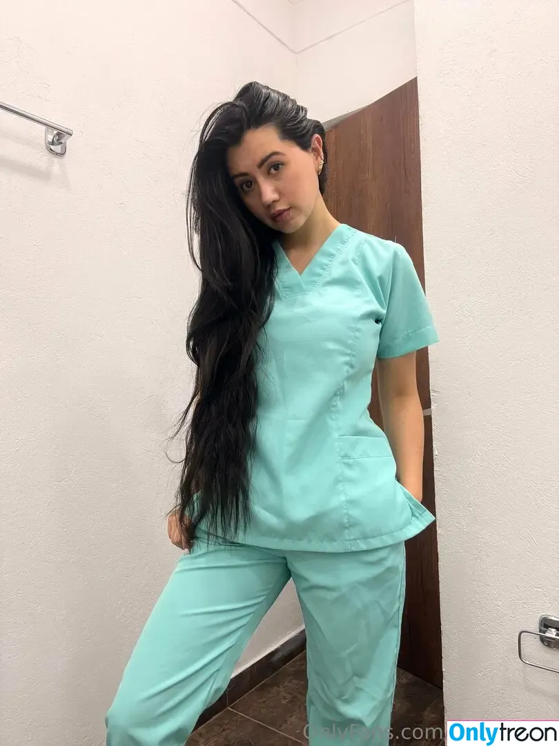 pilar.nurse nude photo #0375 (nurse.pilar)