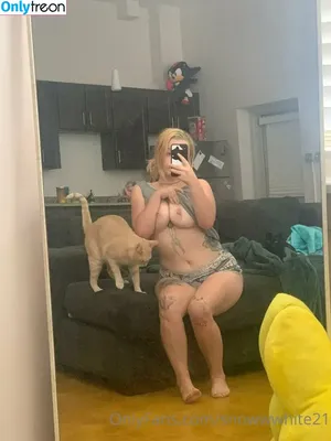 pinkpantherbaby21 / pinkpantheress nude photo #0036