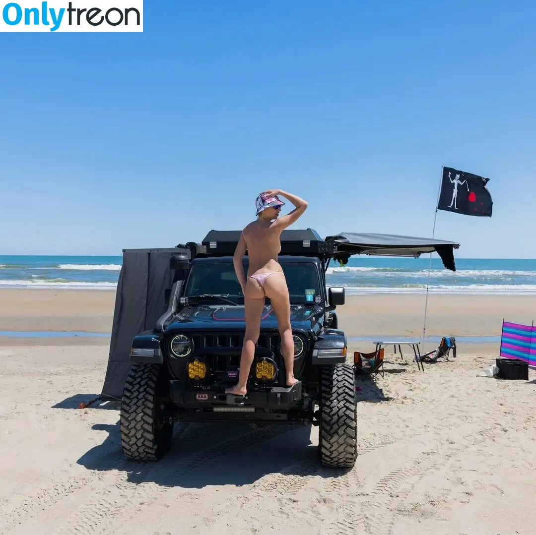 Piracy Photography nude photo #0013 (gobi recon / piracy.photography / piracy_photography)