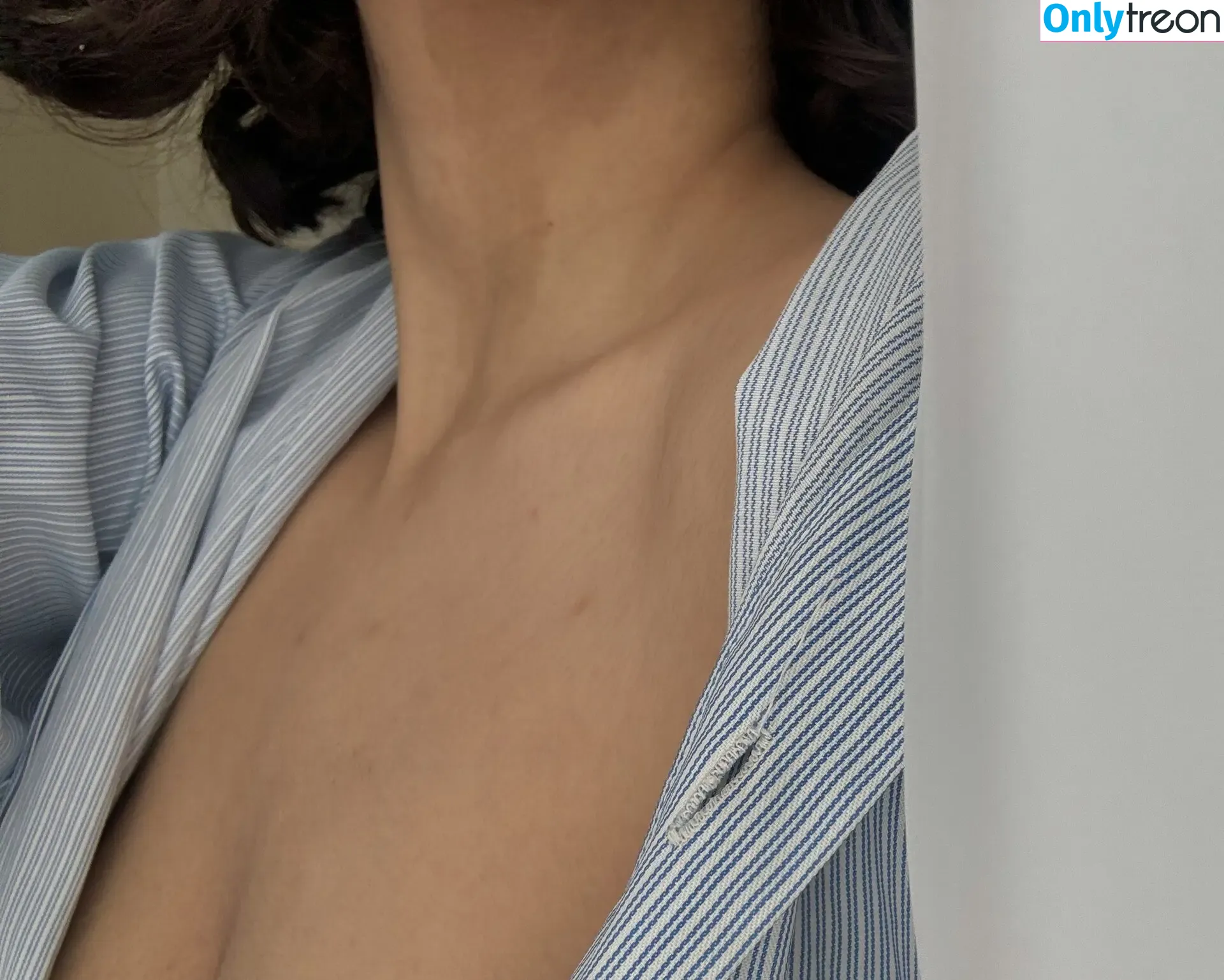 pishipishiani nude photo #0031 (peasandpies)
