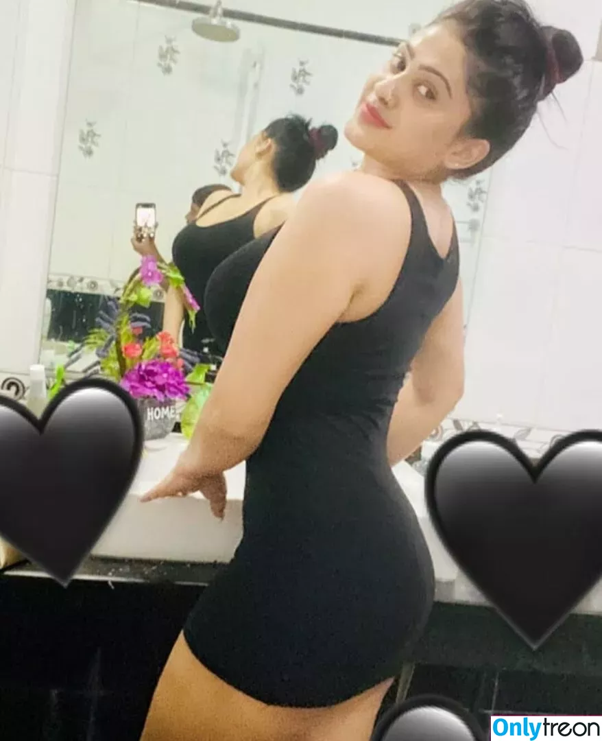 Piumi nude photo #0018 (queenpiumi / queenpiyumy)
