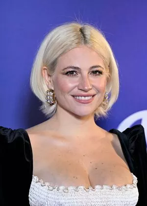 Pixie Lott / pixielott nude photo #0016