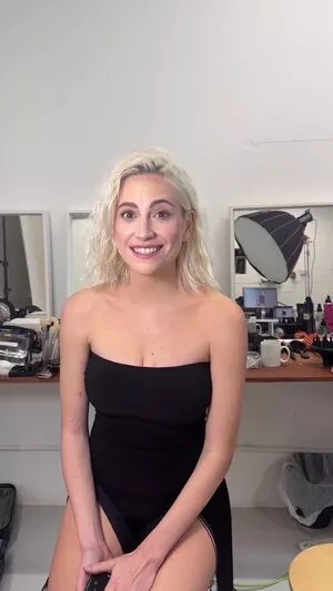 Pixie Lott / pixielott nude photo #0110