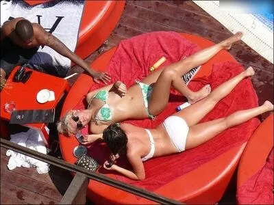 Pixie Lott / pixielott nude photo #0223