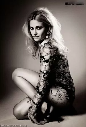 Pixie Lott / pixielott nude photo #0270