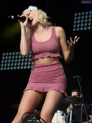 Pixie Lott / pixielott nude photo #0297