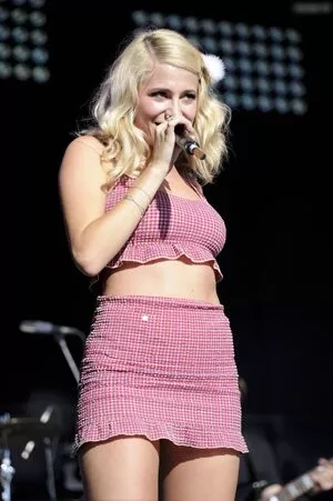 Pixie Lott / pixielott nude photo #0305