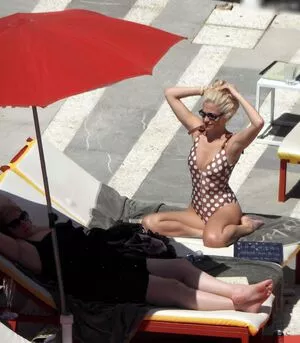 Pixie Lott / pixielott nude photo #0397