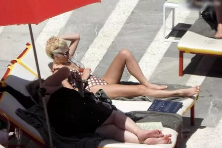 Pixie Lott / pixielott nude photo #0401