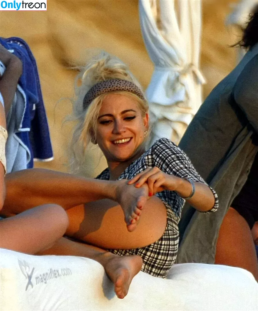 Pixie Lott nude photo #0072 (pixielott)