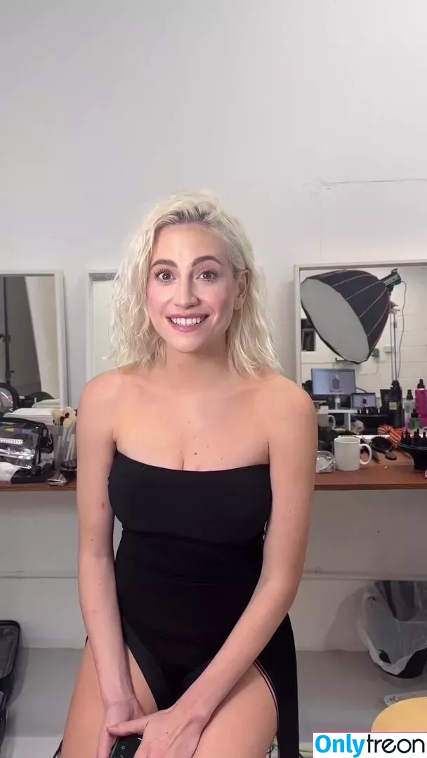 Pixie Lott nude photo #0110 (pixielott)